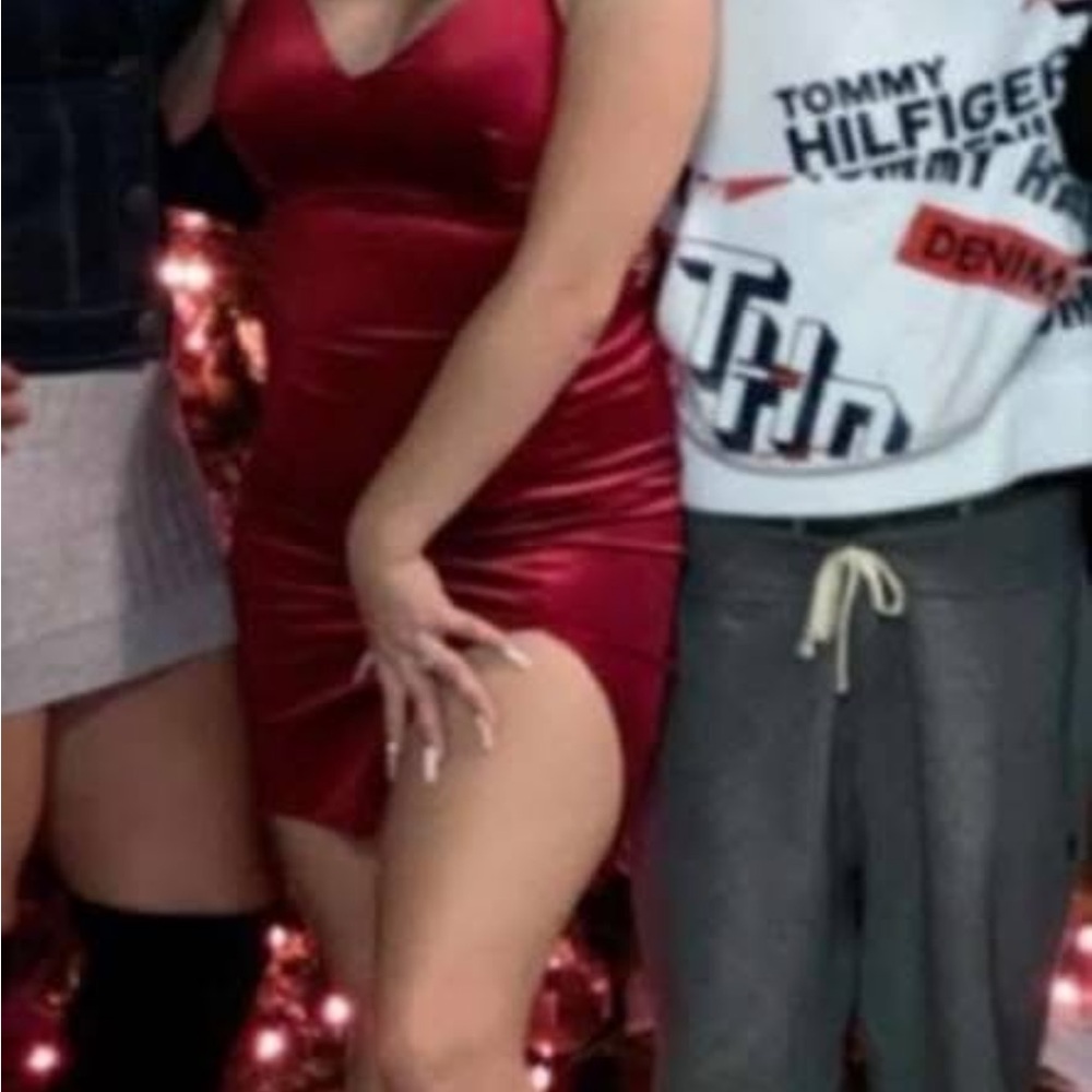 GBG Los Angeles Vibrant Red Satin Dress